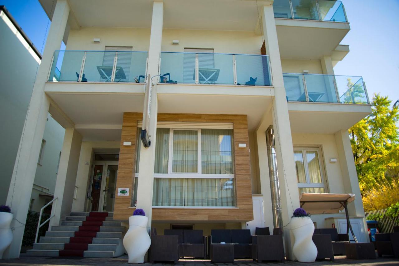 Hotel Villa Enea Cattolica Exteriör bild